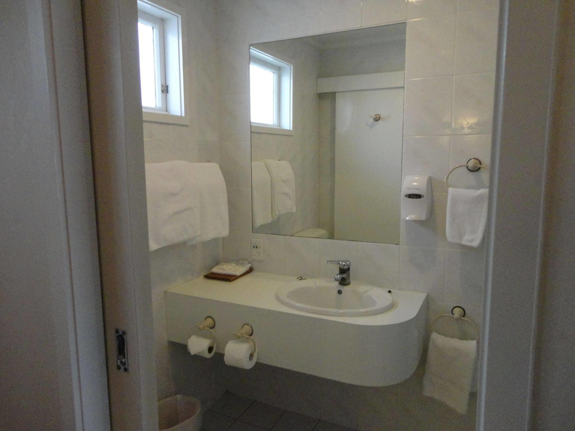 Silver Oaks Hotel - Geyserland Роторуа Екстериор снимка